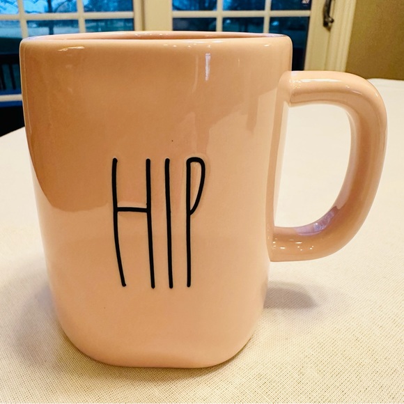 💚 RAE DUNN “HIP HOP” COFFEE MUG ☕️. GREAT CONDITION 😊 - Picture 2 of 5